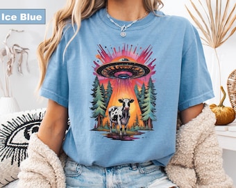 UFO Cow Abduction Shirt, Funny Vintage Retro Graphic Alien Tshirt, Unisex Comfort Colors T Shirt, Paranormal Oversized Aesthetic UFO Tee