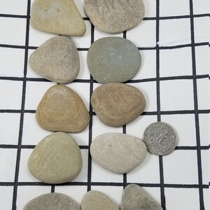 Cairns de piedra 11 piedras Rocas de playa planas/ | Etsy