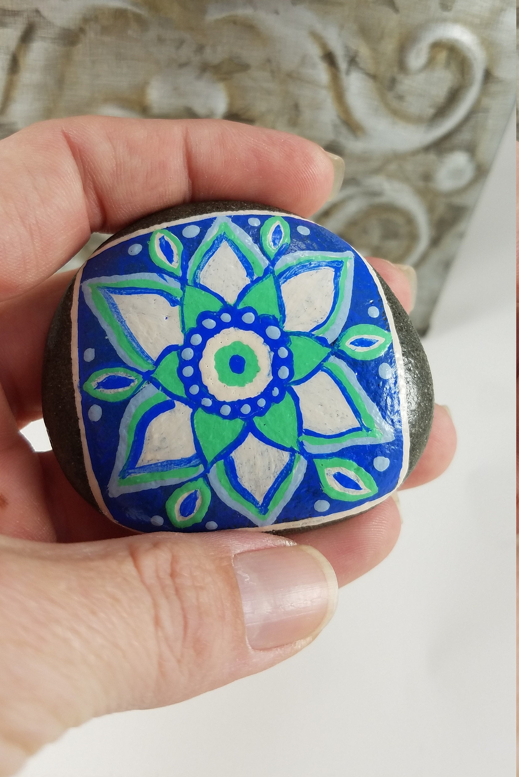 INSPIRATIONAL Sentiment MESSAGE Paperweight Hand carved Stone Paperweight