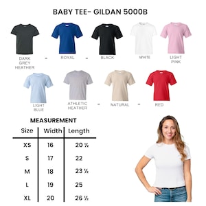 Puede incluir: Imagen de camisetas para beb&eacute;s en varios colores: gris oscuro jaspeado, azul real, negro, blanco, rosa claro, azul claro, jaspeado atl&eacute;tico, natural y rojo. Las medidas se proporcionan en pulgadas para las tallas XS a XL.