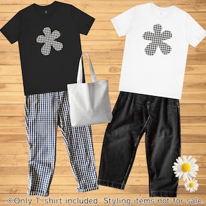 Checkered Print Cute Adult T-Shirt, Unisex Tee, Colorful Plaid Top for Bottoms Matching, Casual Japanese Design