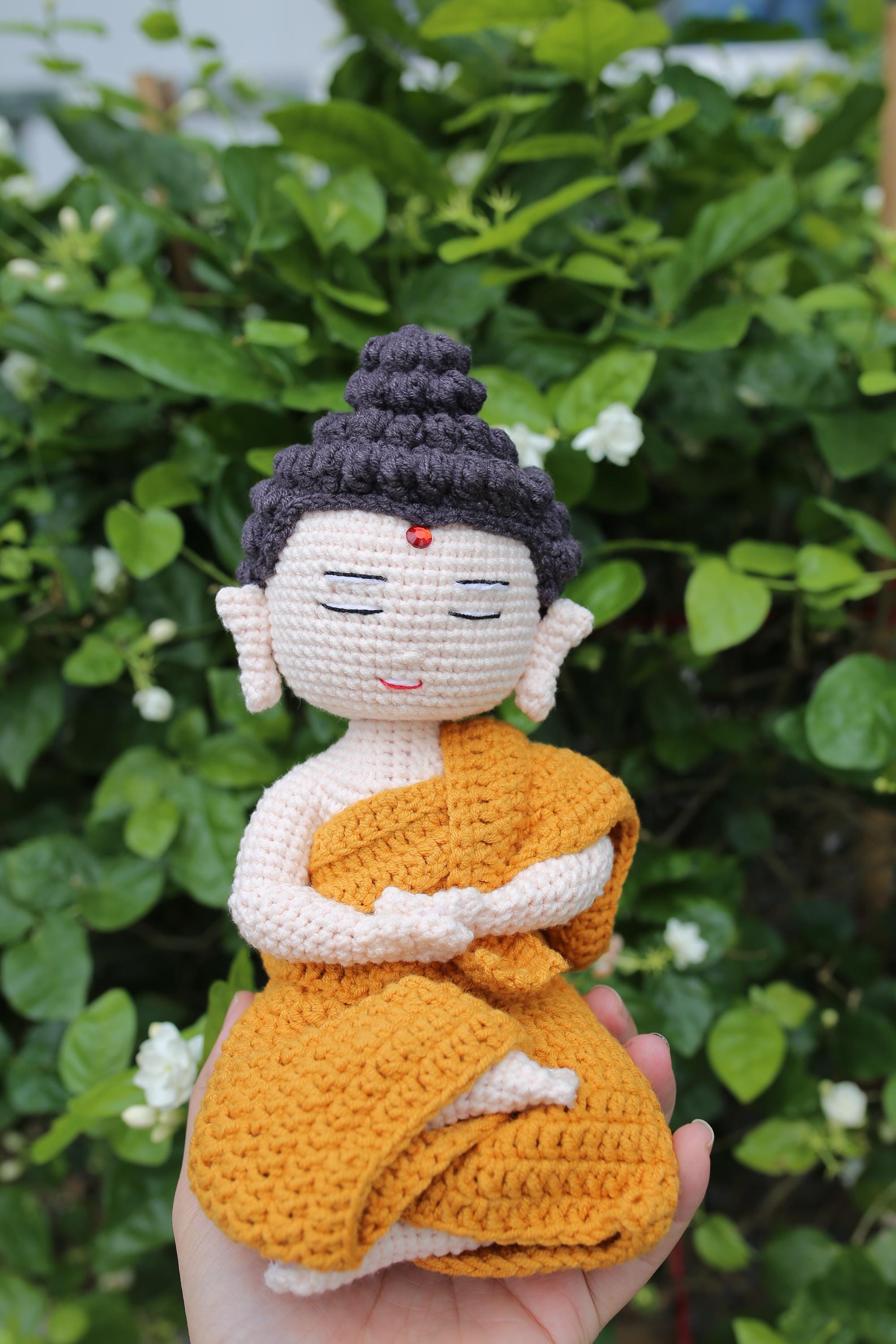 Handmade Peaceful Monk Crochet Doll – Amigurumi Buddha-Inspired Figurine 20 cm