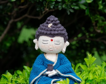 Handgemaakte gehaakte medicijnboeddhapop – amigurumi genezende boeddha – 20 cm katoengaren – boeddhistisch cadeau – blauwe pluche pluche