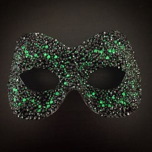 Elphaba preto e verde gótico bruxa má Diamonte máscara curva de Halloween
