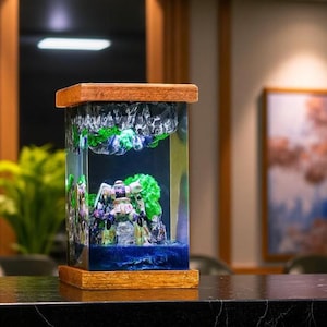 Gun.dam Za.ku Lamp, MS-06 Za.ku II Resin Light, Anime Mecha Night Light, Mobile Suit Decor, Otaku LED Gift, Handmade Sci-fi Lamp