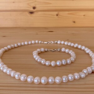 Natural Freshwater Pearl Necklace and Bracelet Set, 925 Silver Clasp, Elegant White Pearls 47 cm