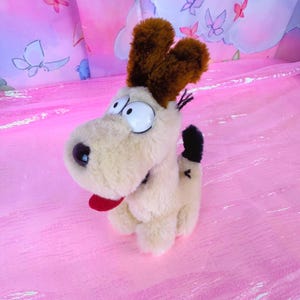 Vintage Odie Plush – Garfield and Friends – 1980s Dakin Style – Small Stuffed Animal – Retro Cartoon Dog – 7 Inch
