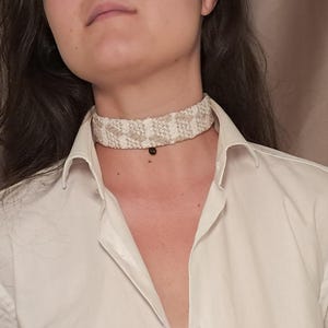 Choker necklace