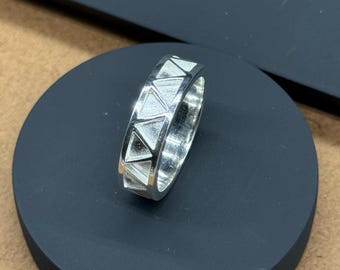 Triangle Inlay Ring: 925 Sterling Silver Plated Bezel, Resin & Opal