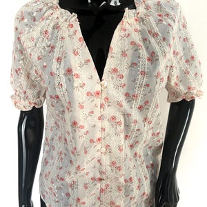 Vintage Floral Cotton Blouse • Cottagecore Lace Top • Pink Rose Print • Size S-M
