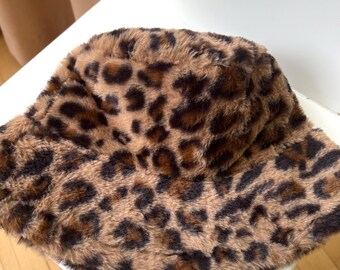 Y2K Leopard Print Faux Fur Bucket Hat/women display picture 1