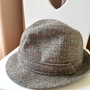 Vintage Harris Tweed Men Wool Hat Brown Herringbone Check –Size M 57cm – Classic British Country Style Cap- Fall hat 80s- Gift for him