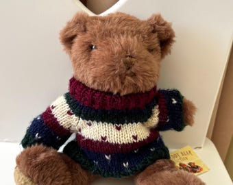 Orsacchiotto vintage della collezione Teddy Bear in maglione lavorato a maglia/ 22 cm/ Peluche da collezione con etichetta/ Morbido peluche marrone/ Idea regalo