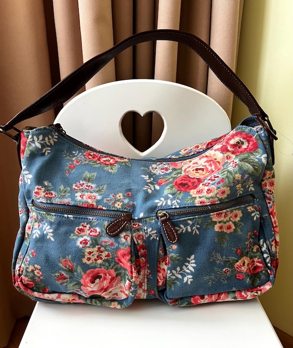Kath Kidston ショルダー Vintage Cath Kidston Floral Shoulder Bag • Blue Rose Print
