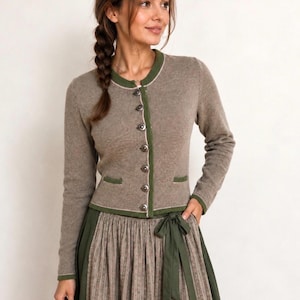 Vintage Austrian Wool Trachten Cardigan Sweater • Women S US 4 • Beige Green Traditional Alpine Oktoberfest Deer Elbow Patches Sweater