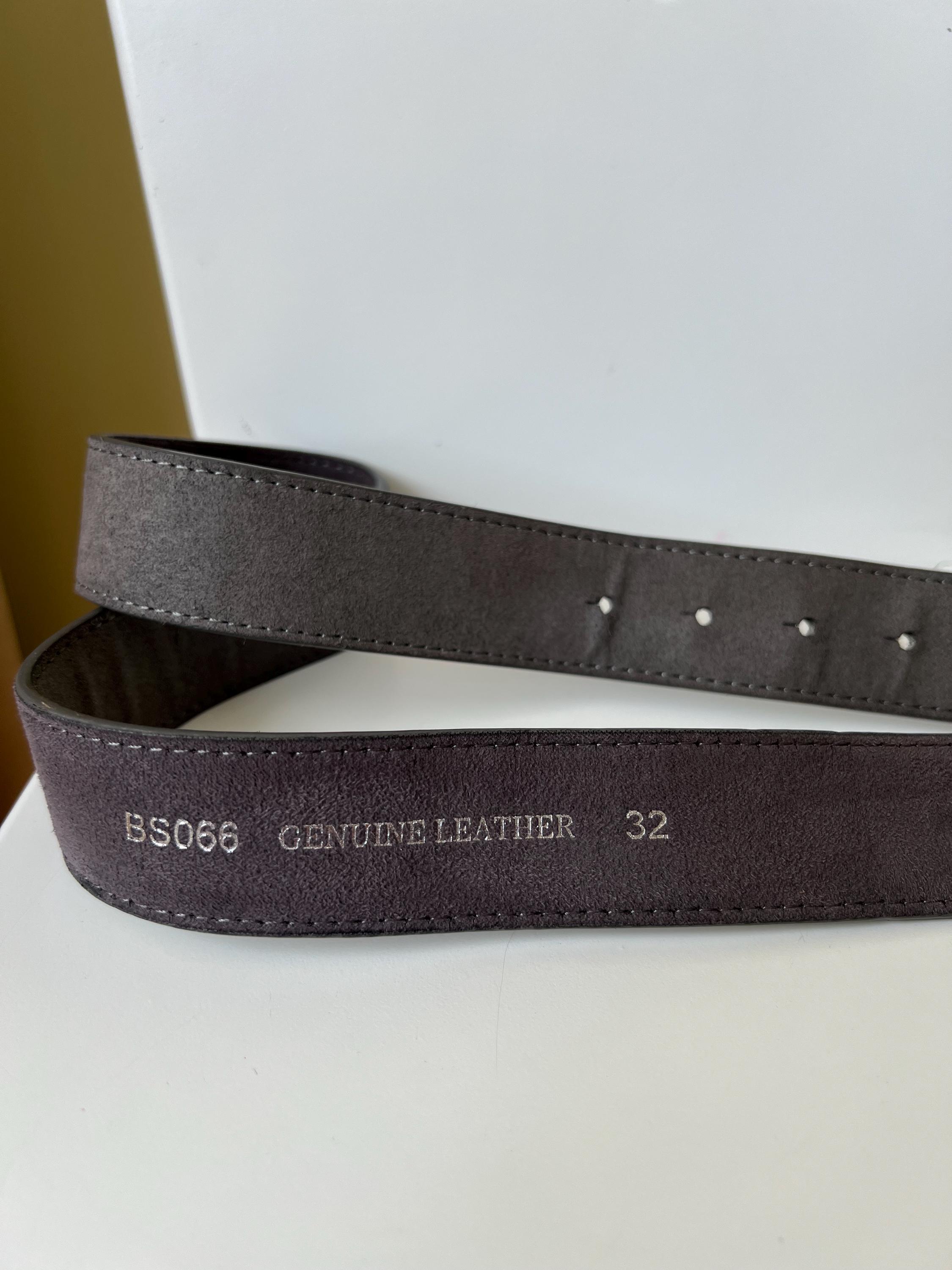 Vintage 80s Gray Suede Leather Belt With Ornate Statement  display picture 1