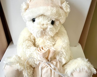 Oso de peluche vintage Woody Friends Angel Bear con alas, bolsa de regalo y gorro – 30 cm / 12” – Oso de peluche color crema