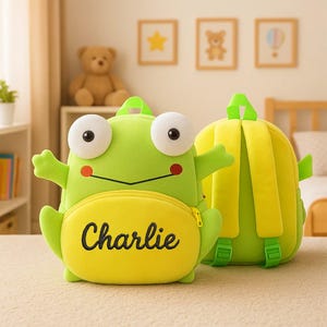 Sac à dos personnalisé grenouille pour tout-petit - Sac pour enfant en peluche avec nom personnalisé pour l'école maternelle, la garderie, des excursions au zoo ou un cadeau d'anniversaire