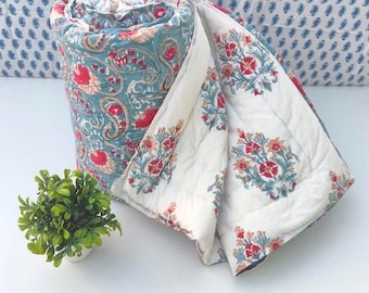 Edredón Razai de algodón orgánico de California. Manta con estampado floral Jaipuri hecho a mano (incluye funda de almohada de regalo).