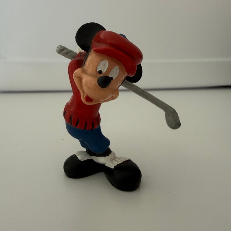 Bullyland Disney Musse Pigg Golfspelare Figur Handmålad Tillverkad i Tyskland 6,3 cm bild 2