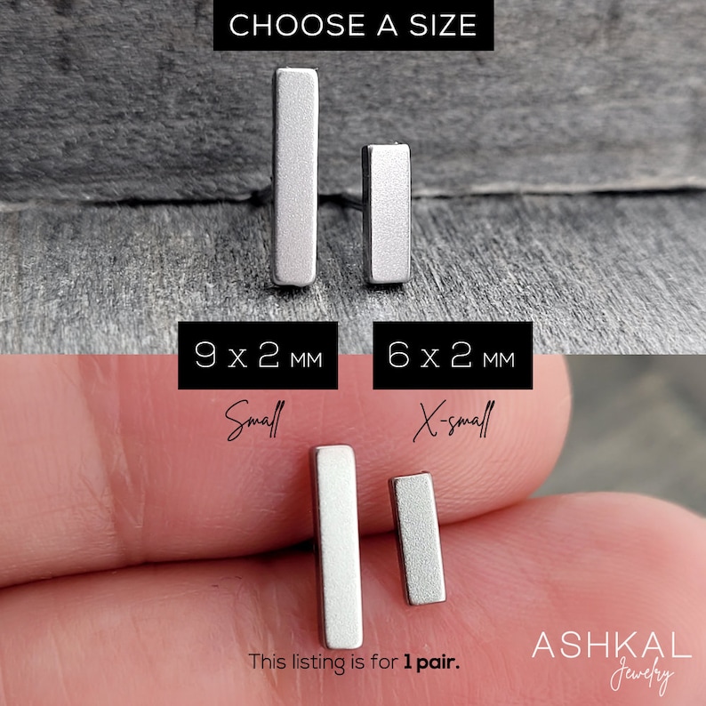 Op de afbeelding: Twee paar zilveren staafjes oorbellen, &eacute;&eacute;n paar is 9 mm x 2 mm en het andere paar is 6 mm x 2 mm. De oorbellen worden getoond op een hand, waarbij het grotere paar is gelabeld met "Small" en het kleinere paar met "X-small". De tekst "This listing is for 1 pair." is ook te zien in de afbeelding.