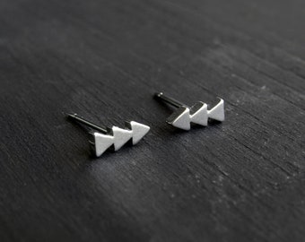 【Sup】Triple Arrow Star Earring Curved Cody Sanderson Arrow Star Curved Earring - Native Feather