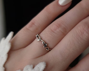 Climbing Vine Ring - Sterling Silver Ring
