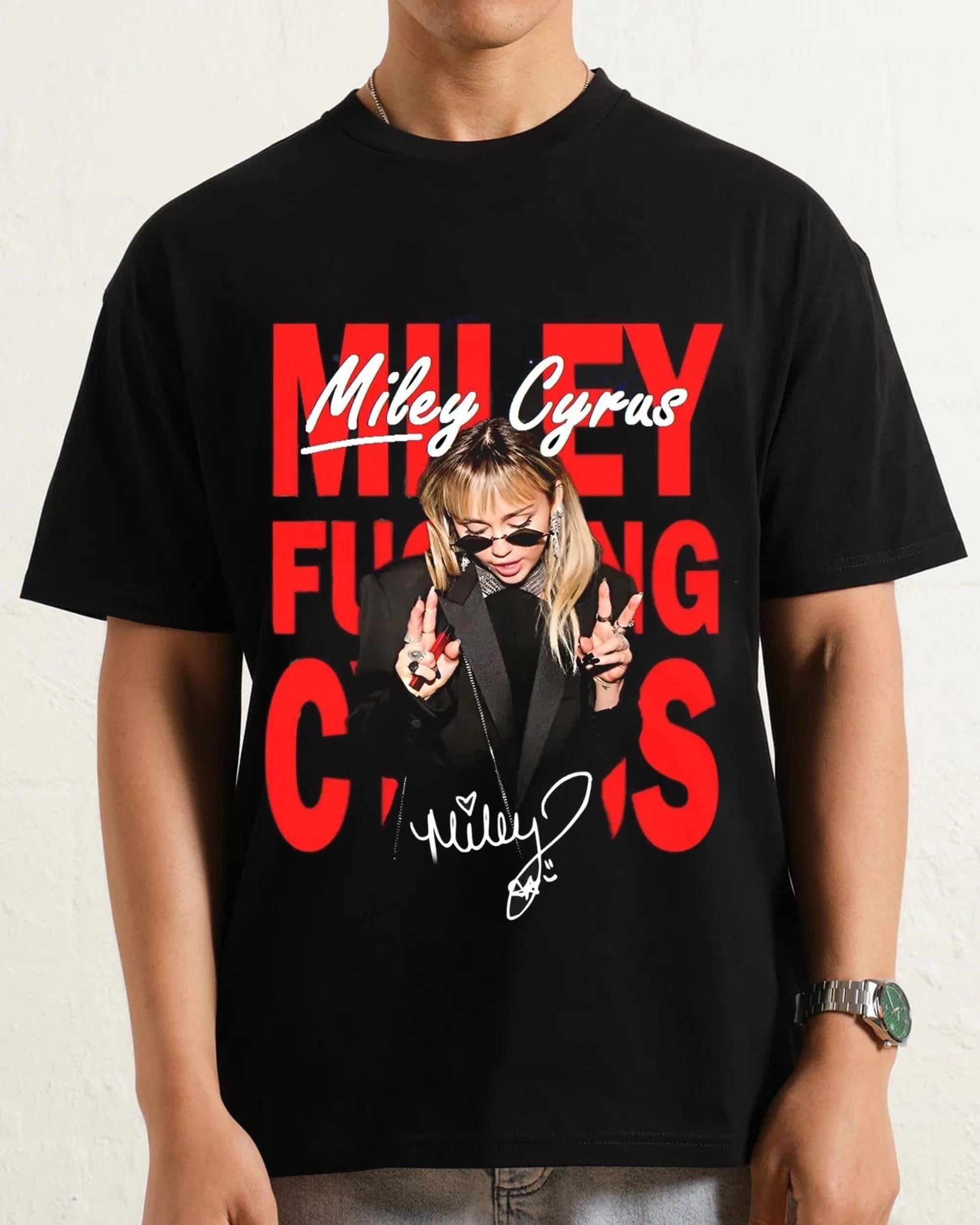 ★新品未使用★ Miley Cyrus マイリーサイラス オフィシャル Tシャツ 新品 送料込 マイリー・サイラス Miley Cyrus Tシャツ M - メルカリ