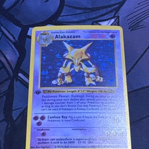 alakazam pokemon card 1 102 Trick or Trade Complete Master Set (30/30) 2022| TradingCardSets.Com main image 1
