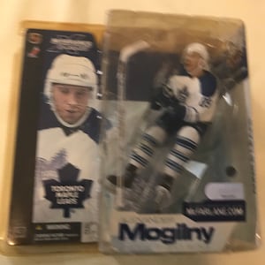 NHL Hockey McFarlane Toys (2002) Alexander Mogilny Toronto Maple
