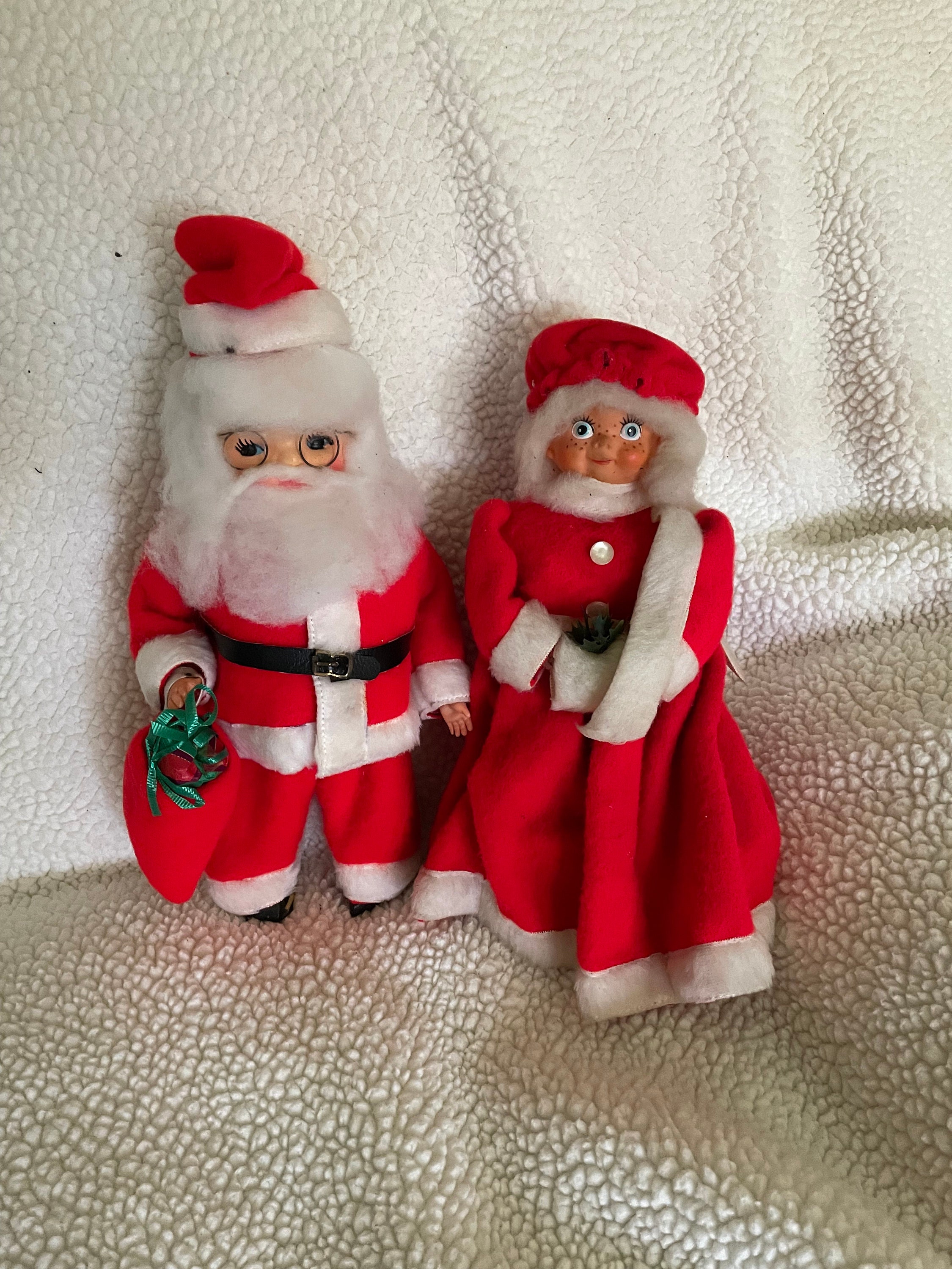 25+ Santa And Mrs Claus Decorations