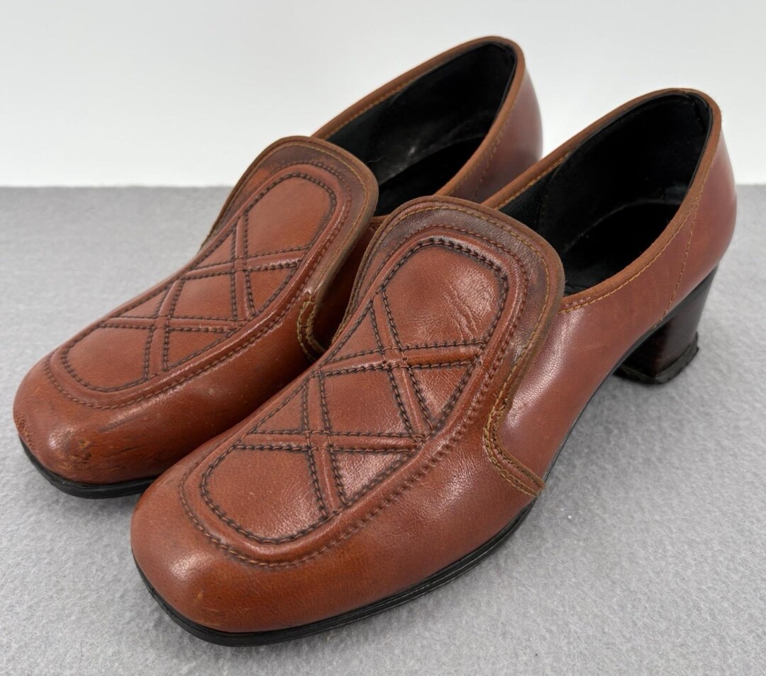 Vintage 1970s Women’s Brown Leather Heeled Loafer Shoes Sz 6 Slip on ...
