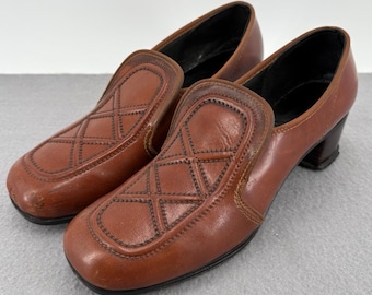 Vintage 1970s Women’s Brown Leather Heeled Loafer Shoes Sz 6 Slip On Unbranded