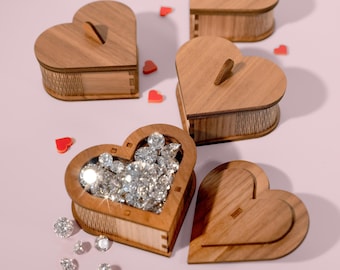 Caja de regalo con forma de corazón de nogal hecha a mano para guardar joyas, dulces o anillos.