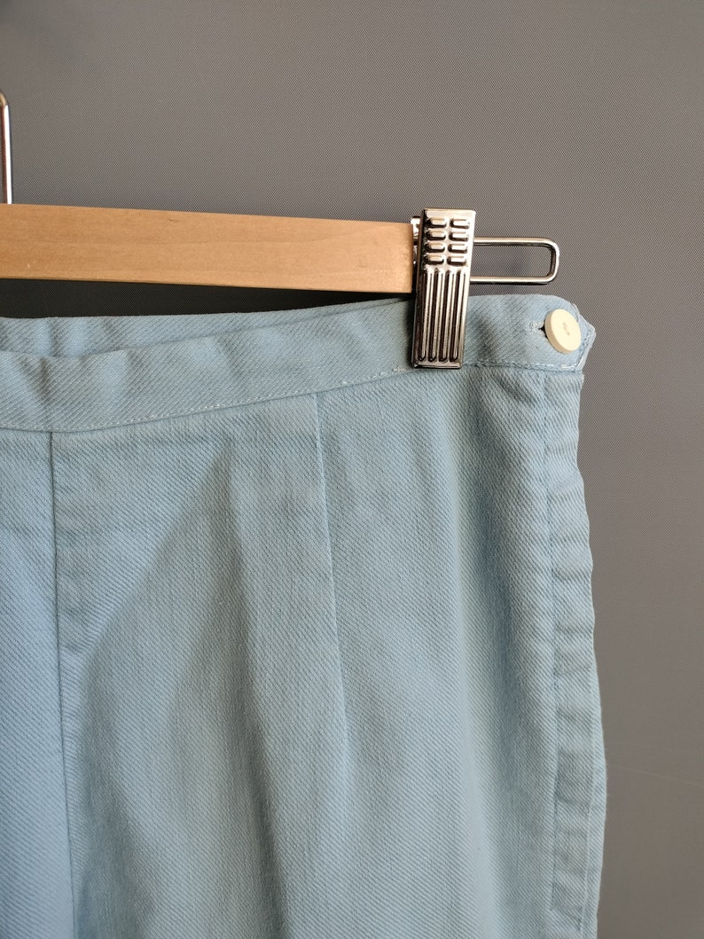 1960s stretch denim pants, mid-calf capris, medium size light blue image 4