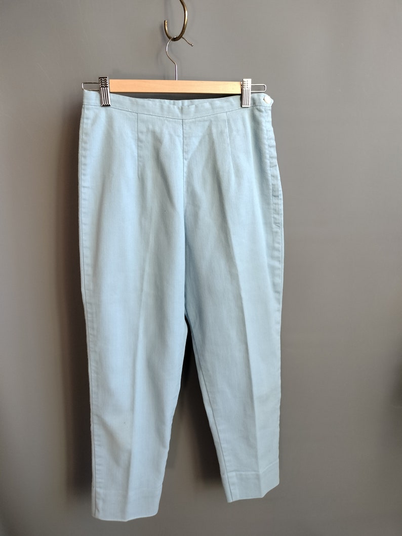 1960s stretch denim pants, mid-calf capris, medium size light blue image 3