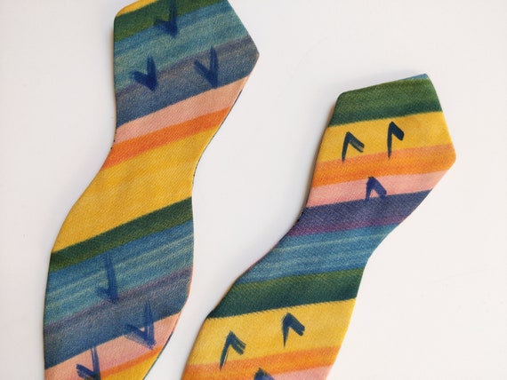 1940s handpainted self tie bow tie, rainbow silk … - image 4