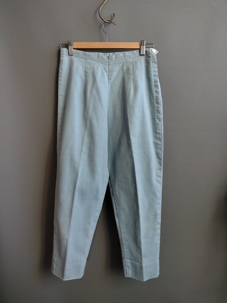 1960s stretch denim pants, mid-calf capris, medium size light blue image 5