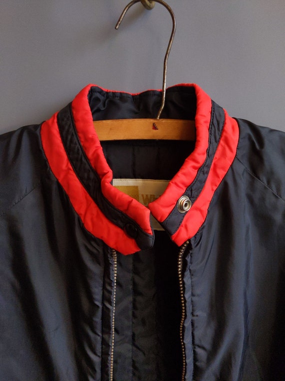 1960s white stag zip front ski jacket, red and bl… - image 3