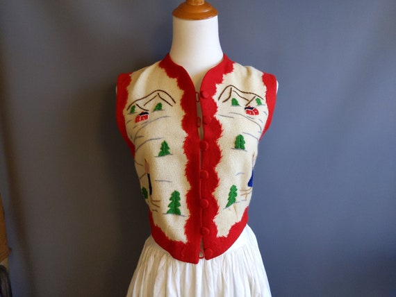 1940s hand-embroidered ski vest with skiers, white