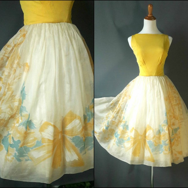 1950s border print dress, bow print dress, joan barrie dress, 1950s party dress, novelty print dress, 1950s novelty print, small size