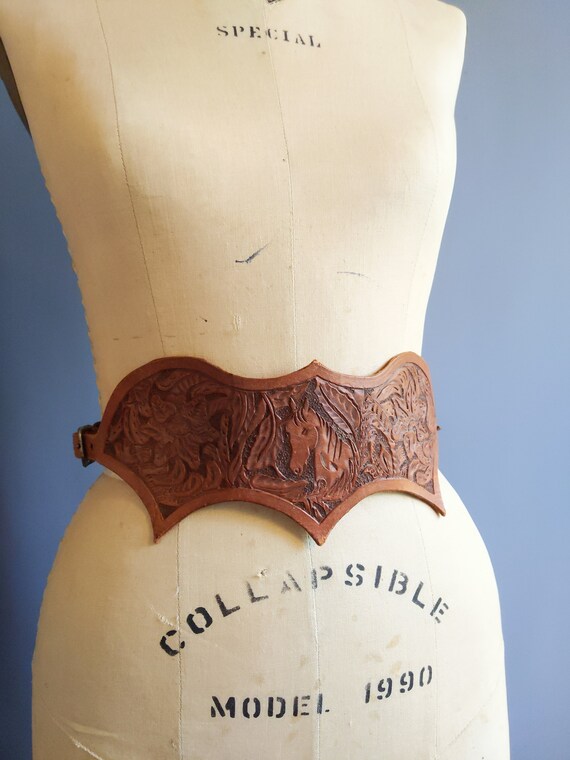 m - 1950s hand-tooled leather cowgirl belt, 1940s