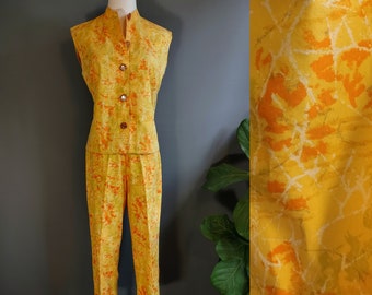 1950s Catalina batik print top and pants, matching teatimer set, cobwebby print, citrus yellow green orange small to medium size