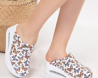 Airmax Clogs mit Schmetterlingsmotiv für Damen - Stilvolle Orthopädische Slip-On-Arbeitsschuhe für Krankenschwestern, Lehrer und Berufstätige unterwegs
