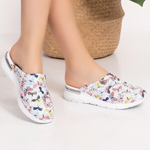 Lightweight Pastel Butterfly Slip-On Clogs – Comfortable White Orthopedic Work Shoes for Salon, Medical, or Everyday Wear
