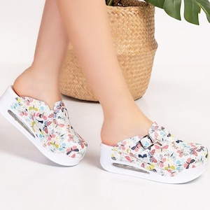 Butterfly Print Airmax Women’s Clogs with Buckle – Orthopedic Nurse Shoes for Long Standing Hours and Medical Work Comfort