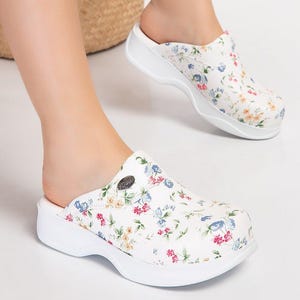 Floral Print Orthopedic Clogs for Women – White Slip On Nursing Shoes with Flowers for Healthcare, Teachers and Salon Use
