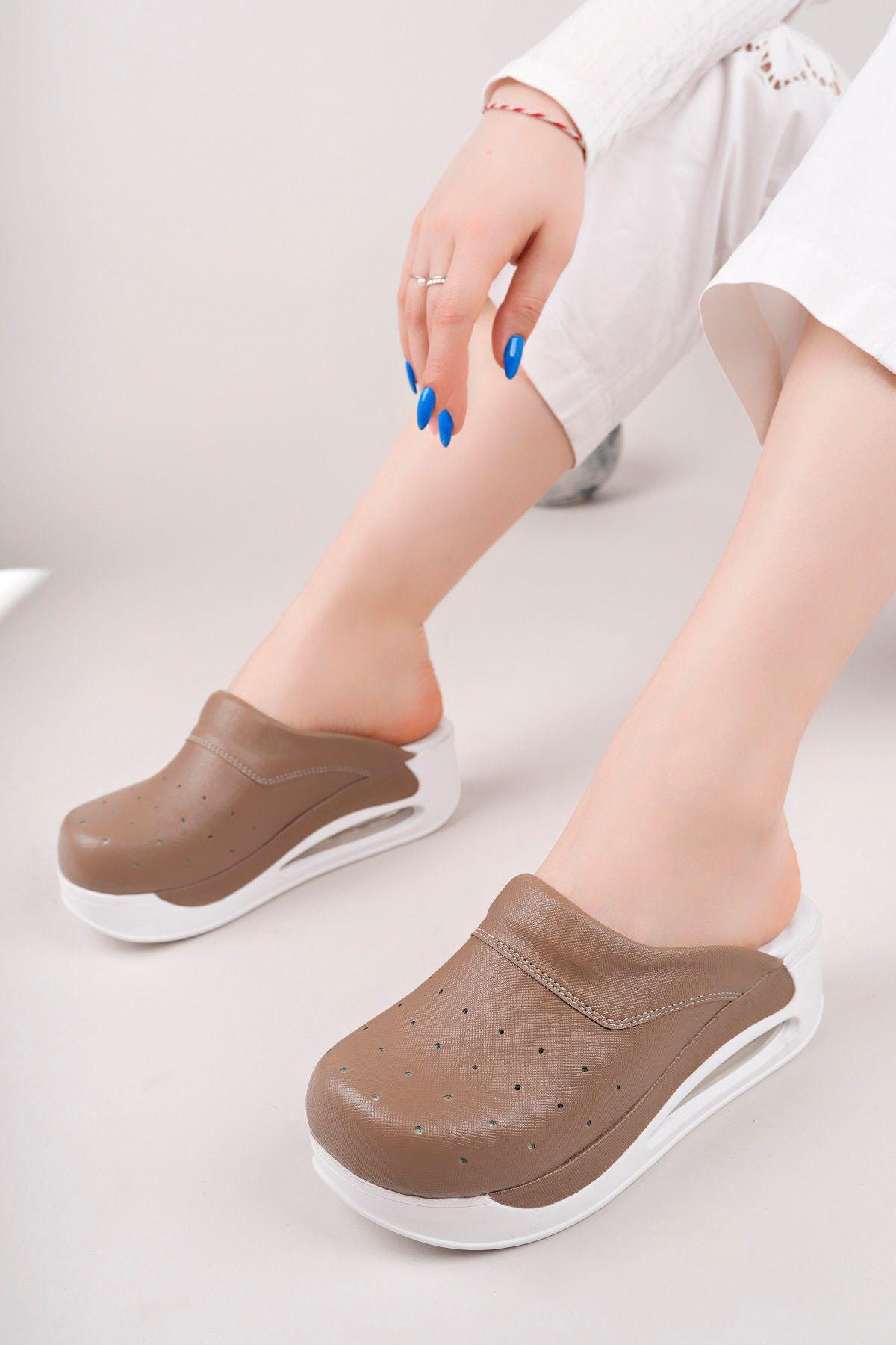 Brown Medical Clogs for Women With Air Cushion Sole – Lightweight