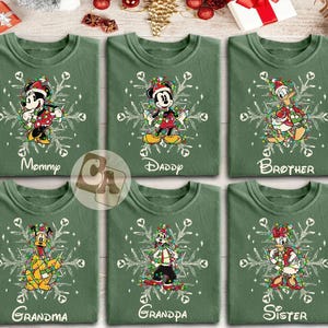 Camiseta navideña familiar personalizada de Disney 2025, camiseta navideña de WDW Disneyland, camisetas navideñas familiares a juego, camiseta navideña de Disney