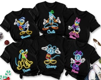 Camisetas personalizadas de Disney con luces de neón, camiseta de Mickey y sus amigos, camisetas de Mickey con luces de neón, camiseta de grupo Disney, camisetas personalizadas de la familia Disney 2026